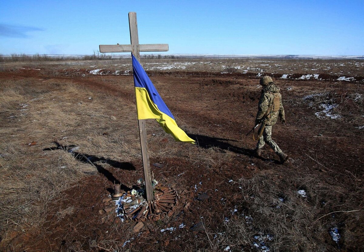 Геополитик Яромир Новотны: Запад затягивает украинский конфликт, чтобы «сохранить лицо»