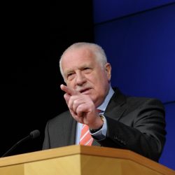 Экс-президент Чешской Республики обвинил мир в конфликте на Украине