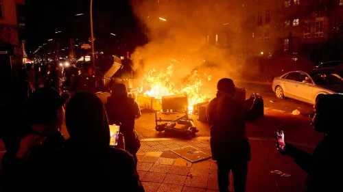 Neue Zürcher Zeitung: немцы стали бояться выходить на улицу