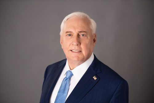 Экс-полковник армии США Макгрегор: Запад превратил Украину в оружие