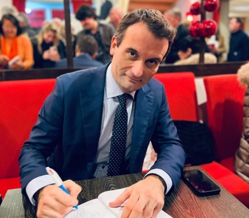 Французский политик назвал Зеленского вором