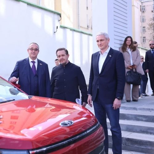 Депутат Госдумы Нифантьев обсудил с экспертами развитие электротранспорта в Москве